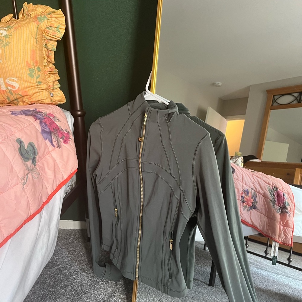 Women's Gray Jacket